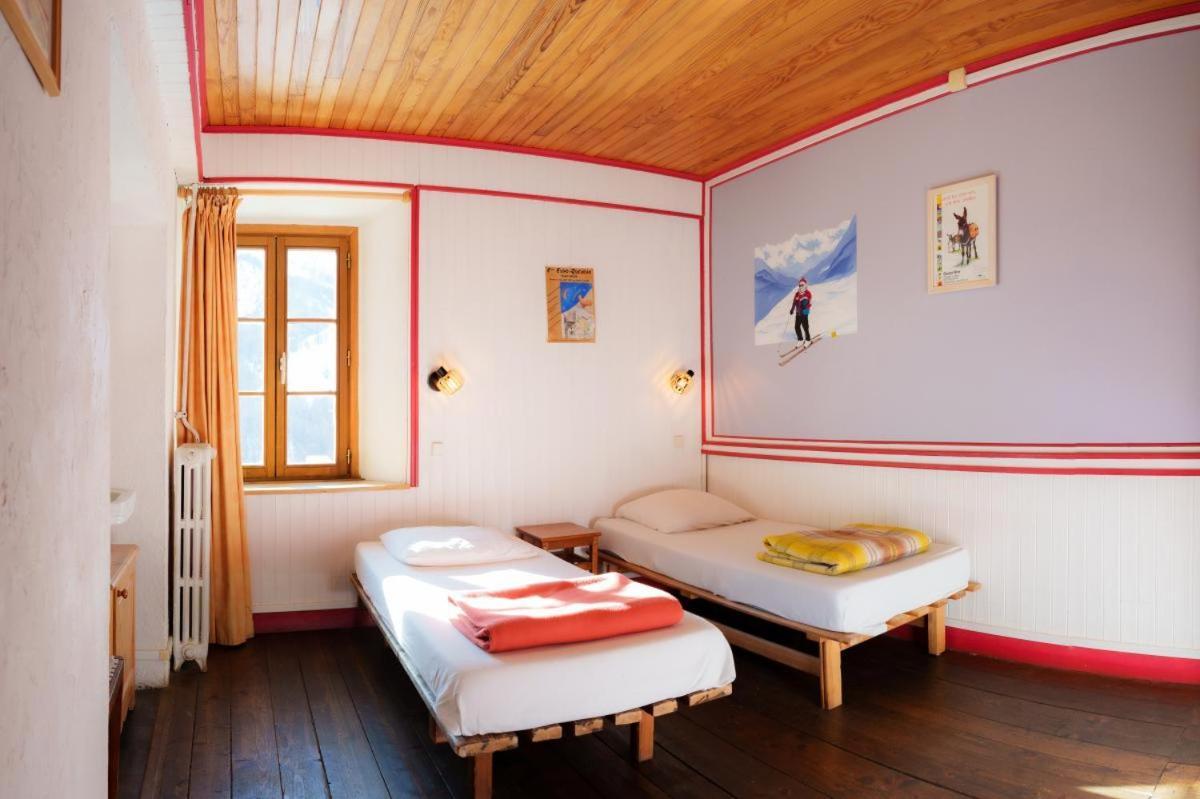 Auberge L'Estoilies Saint-Vérand Exteriör bild