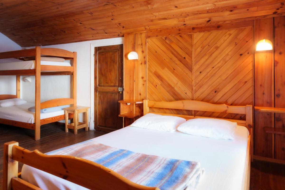 Auberge L'Estoilies Saint-Vérand Exteriör bild