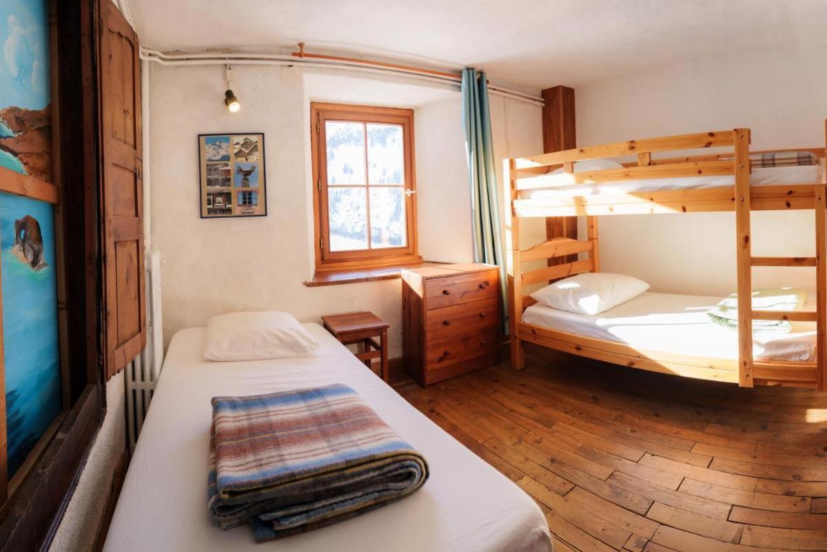 Auberge L'Estoilies Saint-Vérand Exteriör bild